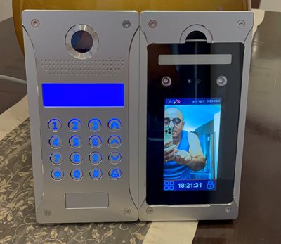 אינטרקום GSM משולב בקר זיהוי פנים.